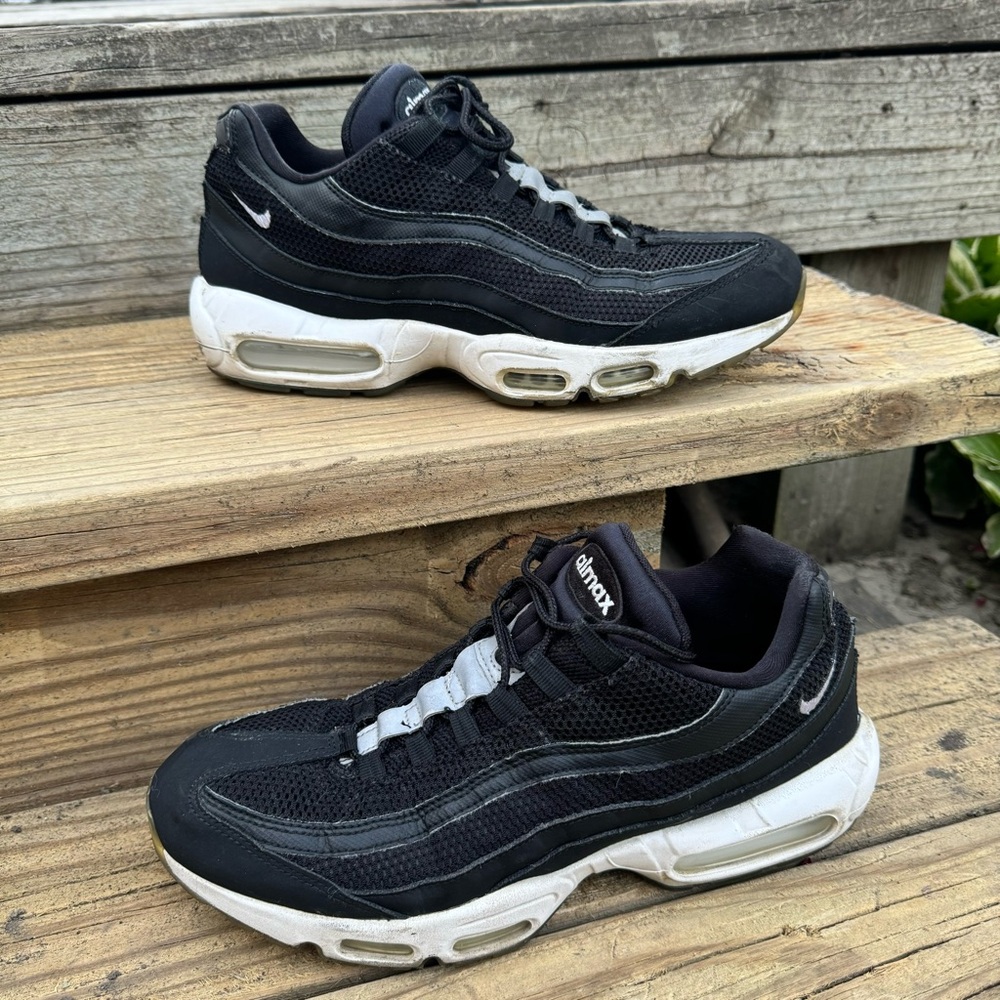 Nike Air Max 95 Essential Black Ice Sneakers